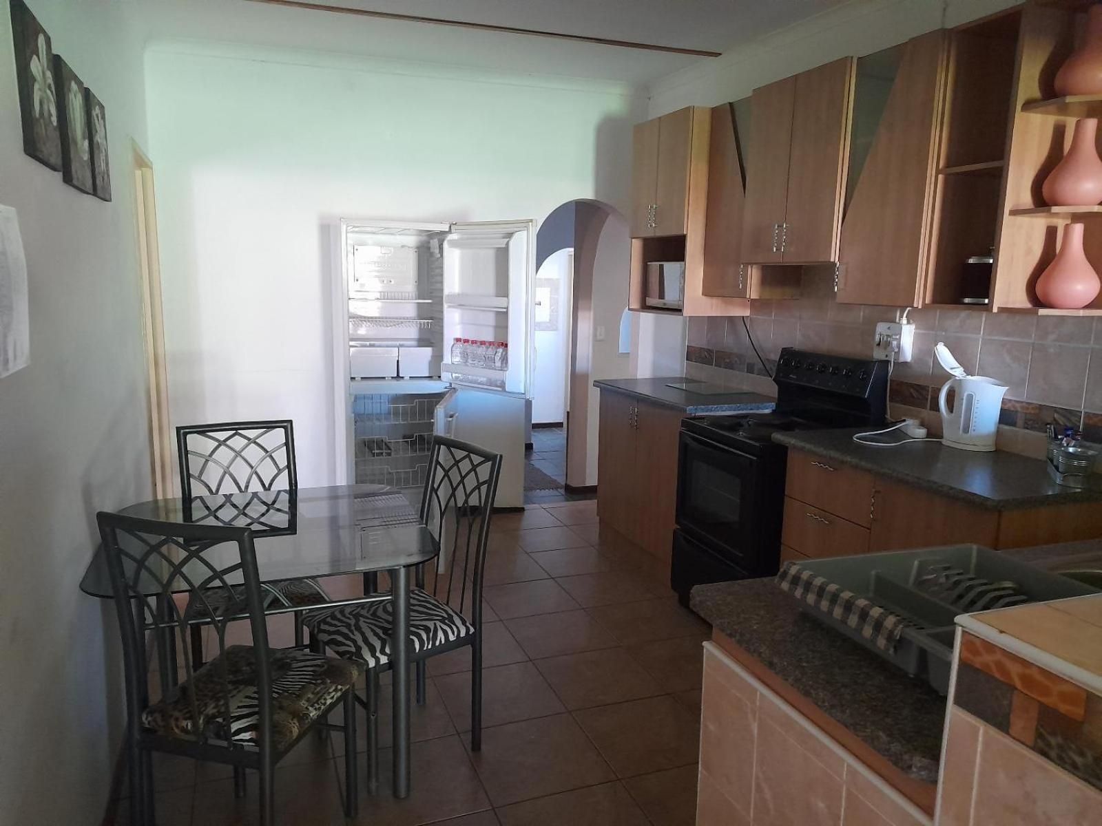 Eden Chalets Windhoek Phòng bức ảnh